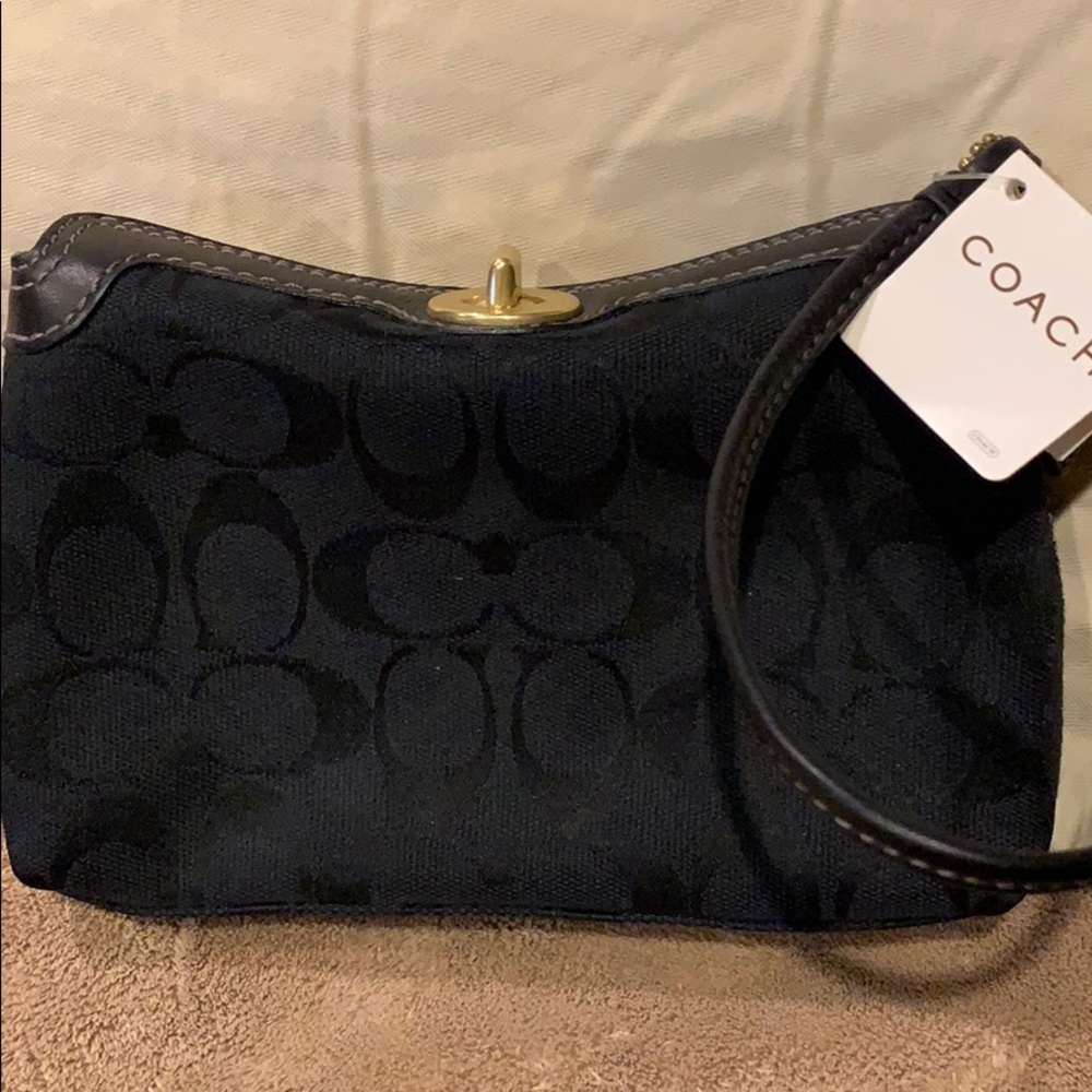 Coach Wristlett BNWT BLACK.